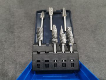 Bom preço. CARBONETO DE TUNGSTÊNIO PERSONALIZADO QUE DEBURRING COR AJUSTADA DA TIRA DA REBARBA DE TOOL/ROTARY on-line