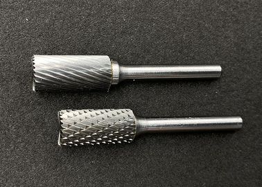 Bom preço. Cilindro giratório da rebarba do carboneto pequeno do Woodworking da mão sem Endcut on-line